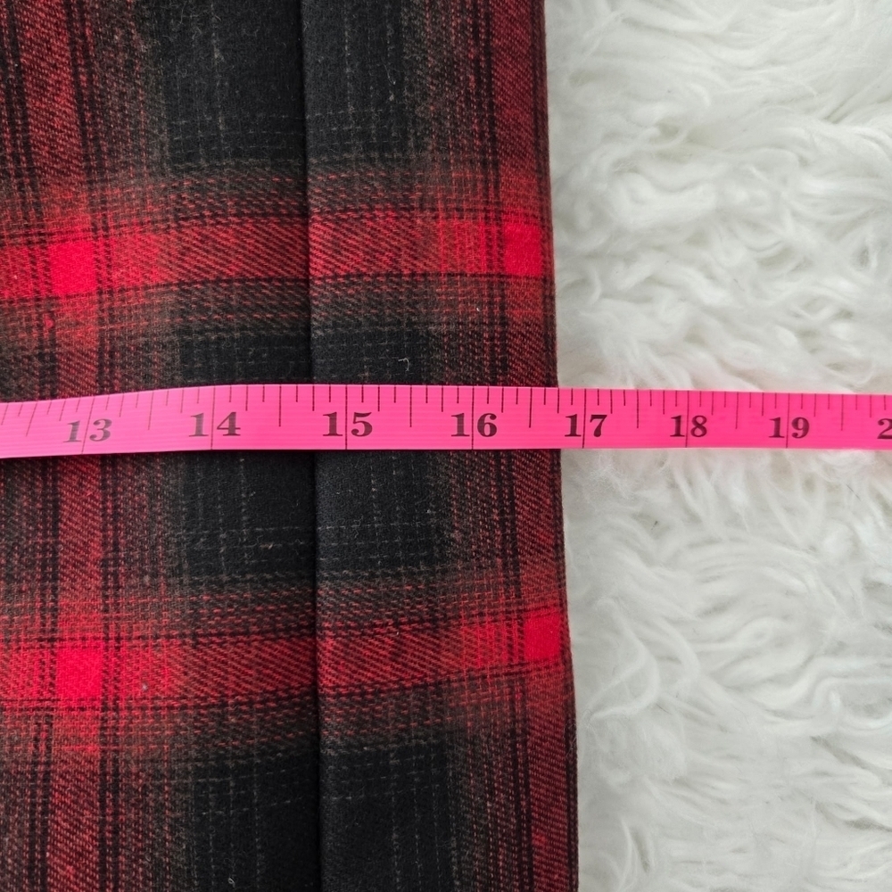 Plaid tote bag featuring a bold red and black design. Zipper closure. Pe - Picture 4 of 6